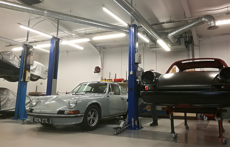 The Porsche workshop at Cape International